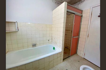 Casa à venda com 284m², 5 quartos e 5 vagas