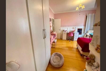 Apartamento à venda com 240m², 5 quartos e 3 vagas