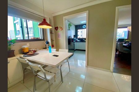 Apartamento à venda com 240m², 5 quartos e 3 vagas