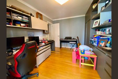Apartamento à venda com 240m², 5 quartos e 3 vagas