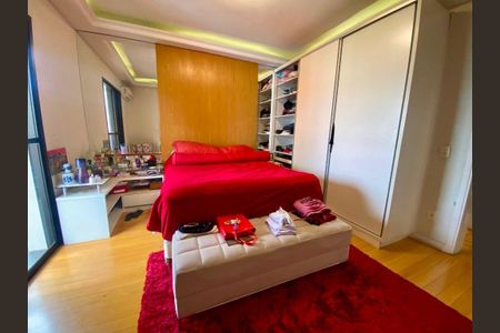 Apartamento à venda com 240m², 5 quartos e 3 vagas