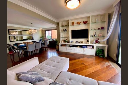 Apartamento à venda com 240m², 5 quartos e 3 vagas