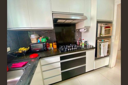 Apartamento à venda com 240m², 5 quartos e 3 vagas