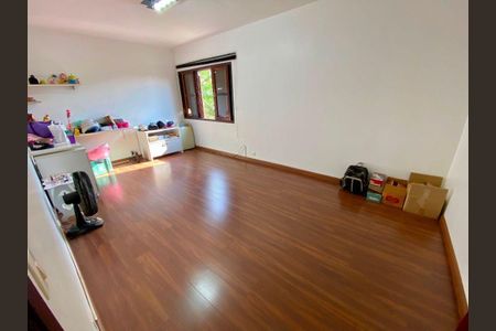 Casa à venda com 5 quartos, 360m² em Jardim da Gloria, São Paulo