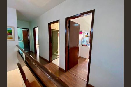 Casa à venda com 5 quartos, 360m² em Jardim da Gloria, São Paulo