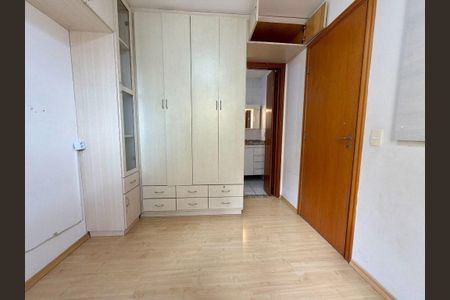 Apartamento à venda com 2 quartos, 75m² em Aclimação, São Paulo