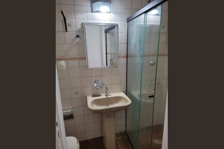 Banheiro de casa à venda com 4 quartos, 146m² em Conjunto Residencial Santa Terezinha, São Paulo