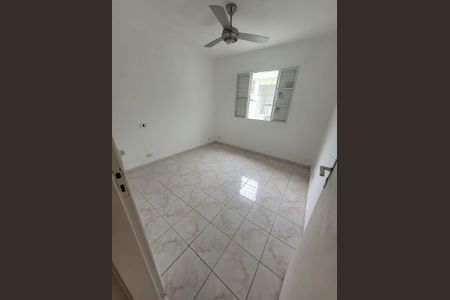 Casa à venda com 146m², 4 quartos e 2 vagas Casa à venda com 146m², 4 quartos e 2 vagasQuarto