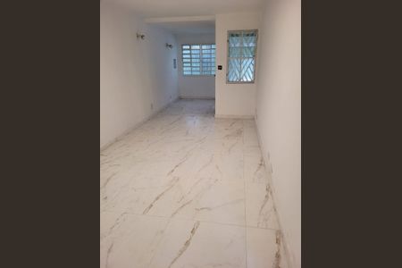 Sala de casa à venda com 4 quartos, 146m² em Conjunto Residencial Santa Terezinha, São Paulo