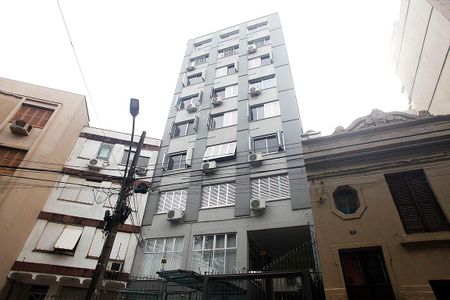 Apartamento à venda com 72m², 2 quartos e 1 vagaFachada