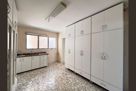 Apartamento para alugar com 118m², 4 quartos e 1 vaga Apartamento para alugar com 118m², 4 quartos e 1 vagaCozinha