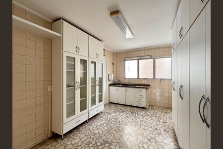 Apartamento para alugar com 118m², 4 quartos e 1 vaga Apartamento para alugar com 118m², 4 quartos e 1 vagaCozinha
