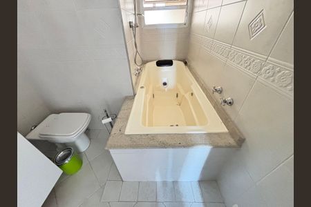 Apartamento para alugar com 118m², 4 quartos e 1 vaga Apartamento para alugar com 118m², 4 quartos e 1 vagaBanheiro