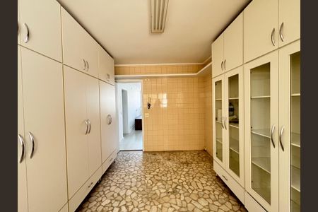 Apartamento para alugar com 118m², 4 quartos e 1 vaga Apartamento para alugar com 118m², 4 quartos e 1 vagaCozinha