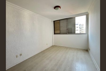 Apartamento para alugar com 118m², 4 quartos e 1 vaga Apartamento para alugar com 118m², 4 quartos e 1 vagaQuarto 2