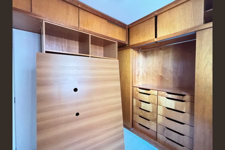 Apartamento para alugar com 118m², 4 quartos e 1 vaga Apartamento para alugar com 118m², 4 quartos e 1 vagaQuarto 3
