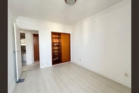 Apartamento para alugar com 118m², 4 quartos e 1 vaga Apartamento para alugar com 118m², 4 quartos e 1 vagaQuarto 2