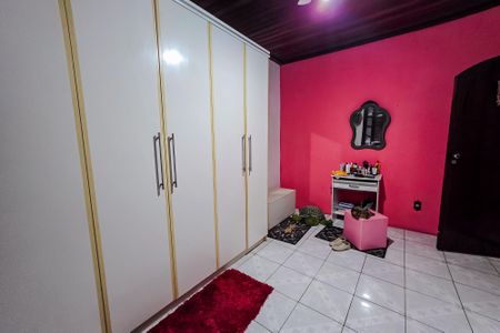 Casa à venda com 350m², 3 quartos e 2 vagasQuarto 2