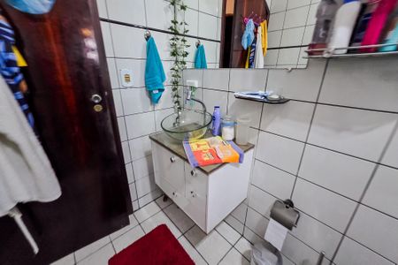 Casa à venda com 350m², 3 quartos e 2 vagasBanheiro