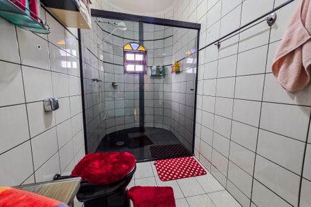 Casa à venda com 350m², 3 quartos e 2 vagasBanheiro