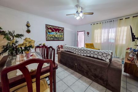 Casa à venda com 350m², 3 quartos e 2 vagasSala