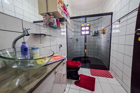 Casa à venda com 350m², 3 quartos e 2 vagasBanheiro