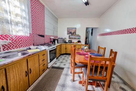 Casa à venda com 350m², 3 quartos e 2 vagasCozinha