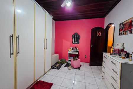 Casa à venda com 350m², 3 quartos e 2 vagasQuarto 2