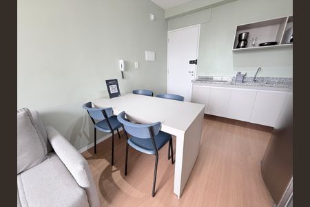 Apartamento à venda com 37m², 2 quartos e sem vaga Apartamento à venda com 37m², 2 quartos e sem vagaSala