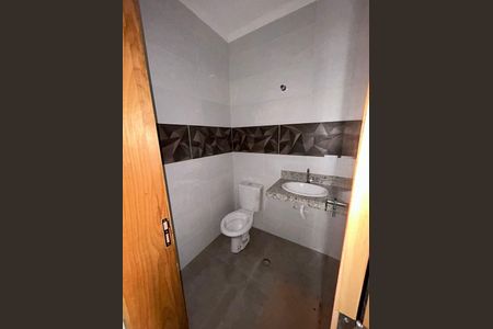 Casa à venda com 2 quartos, 180m² em Vila Palmeiras, São Paulo