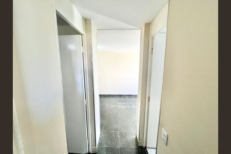 Apartamento para alugar com 49m², 2 quartos e sem vaga Apartamento para alugar com 49m², 2 quartos e sem vagaCorredor