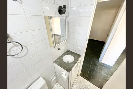 Apartamento para alugar com 49m², 2 quartos e sem vaga Apartamento para alugar com 49m², 2 quartos e sem vagaBanheiro