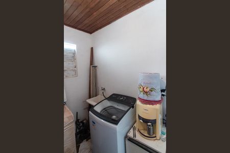 Casa à venda com 212m², 3 quartos e 2 vagas Casa à venda com 212m², 3 quartos e 2 vagasCozinha e Área de Serviço