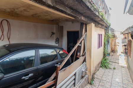 Casa à venda com 212m², 3 quartos e 2 vagas Casa à venda com 212m², 3 quartos e 2 vagasFundos