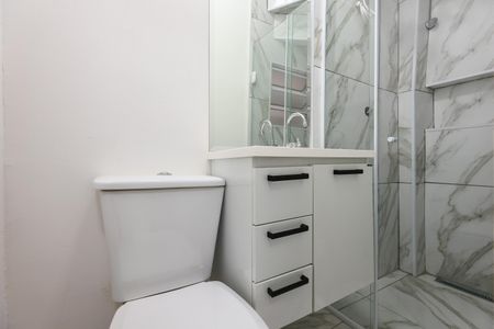 Casa para alugar com 75m², 2 quartos e sem vaga Casa para alugar com 75m², 2 quartos e sem vagaBanheiro da Suíte 2