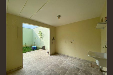 Casa à venda com 3 quartos, 159m² em Jardim Iracema, São Paulo