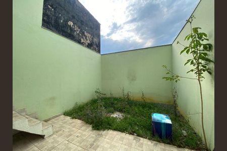 Casa à venda com 159m², 3 quartos e 2 vagas