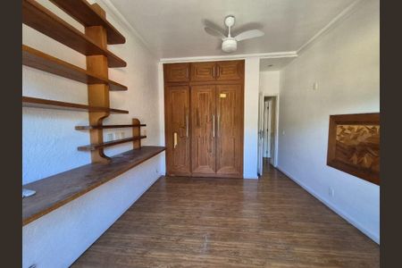 Casa à venda com 4 quartos, 195m² em São Francisco, Niterói