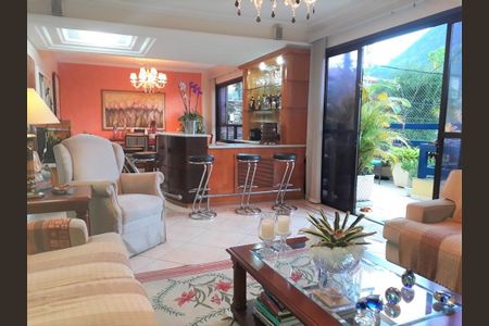 Casa à venda com 4 quartos, 195m² em São Francisco, Niterói