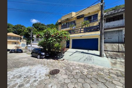 Casa à venda com 195m², 4 quartos e 3 vagas
