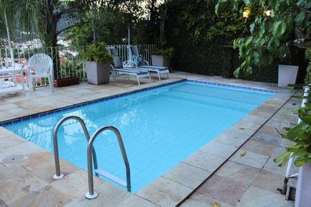 Casa à venda com 195m², 4 quartos e 3 vagas