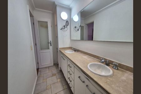 Casa à venda com 195m², 4 quartos e 3 vagas