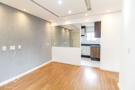 Sala de apartamento para alugar com 2 quartos, 42m² em Jardim Nélia, Ferraz de Vasconcelos