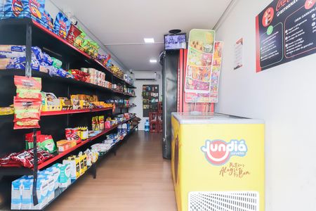 Apartamento para alugar com 42m², 2 quartos e 1 vagaMini Mercado