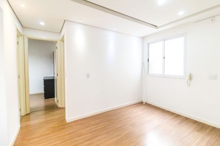 Sala de apartamento para alugar com 2 quartos, 42m² em Jardim Nélia, Ferraz de Vasconcelos