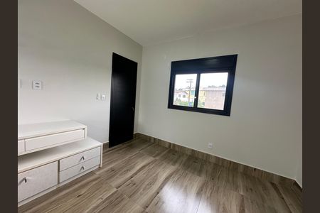 Casa de condomínio à venda com 250m², 3 quartos e 4 vagas Casa de condomínio à venda com 250m², 3 quartos e 4 vagasSuíte 2