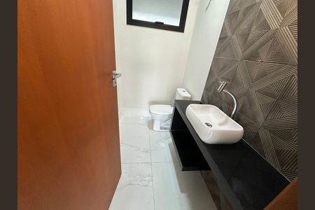 Casa de condomínio à venda com 250m², 3 quartos e 4 vagas Casa de condomínio à venda com 250m², 3 quartos e 4 vagasLavabo