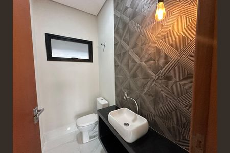 Casa de condomínio à venda com 250m², 3 quartos e 4 vagas Casa de condomínio à venda com 250m², 3 quartos e 4 vagasLavabo
