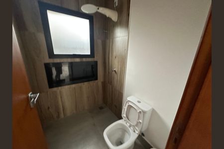 Casa de condomínio à venda com 250m², 3 quartos e 4 vagas Casa de condomínio à venda com 250m², 3 quartos e 4 vagasBanheiro