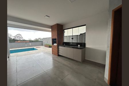 Casa de condomínio à venda com 250m², 3 quartos e 4 vagas Casa de condomínio à venda com 250m², 3 quartos e 4 vagasChurrasqueira